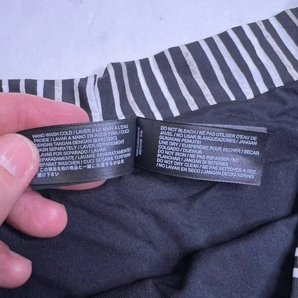 Hurley Striped Bikini Swim Bottom Size L Black White Reversible - Picture 9 of 12